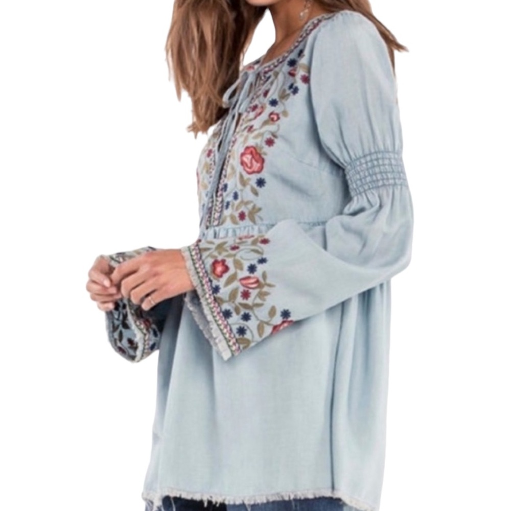 MISS ME: Denim Floral Embroidery Long Sleeve Blouse Size Small - Picture 4 of 13